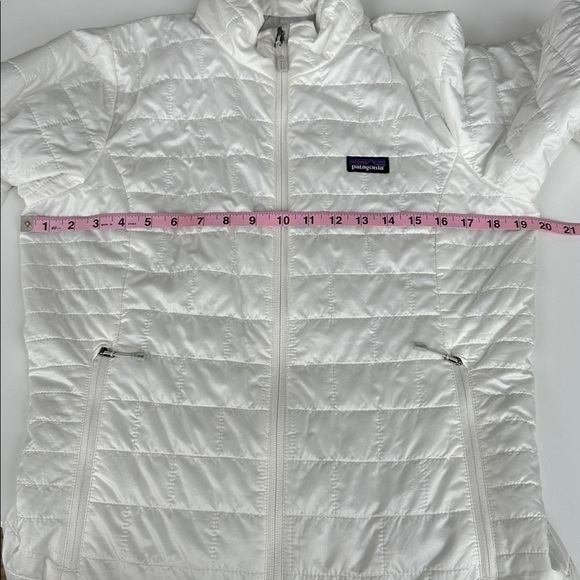 Patagonia White Nano Puff Jacket – Size M - Picture 6 of 10